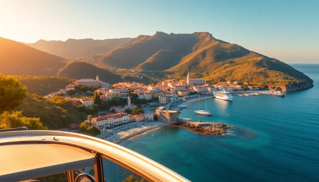 Vista estiva di Ischia dalla collina con il mare, i borghi costieri e un bus panoramico scoperto
